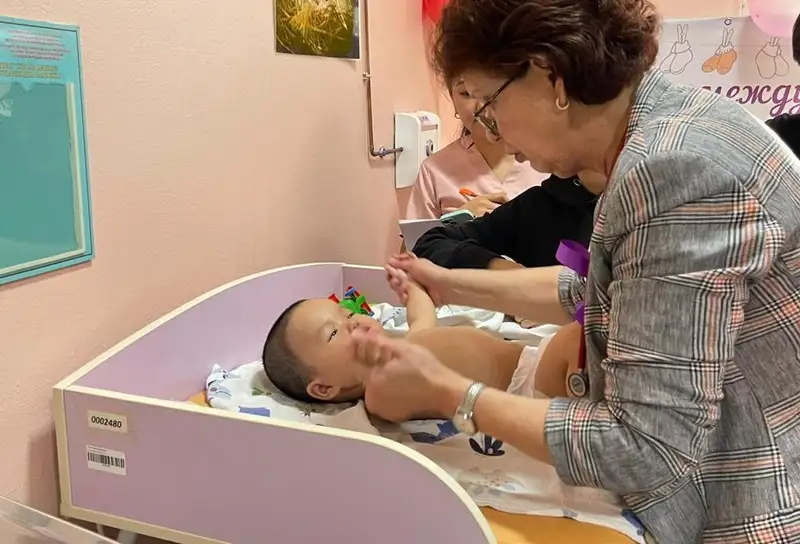 День недоношенных детей отметили в Алматы