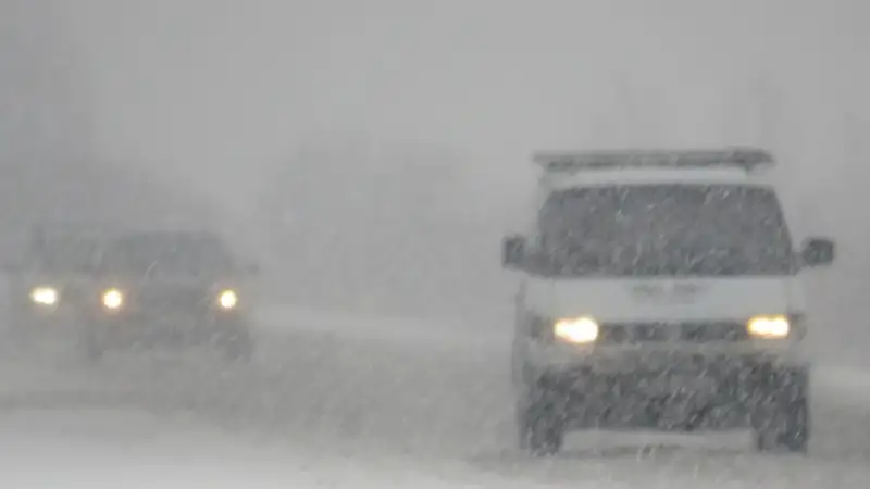 Снегопад, снегопад: в Петропавловске коммунальщики перешли на усиленный режим работы