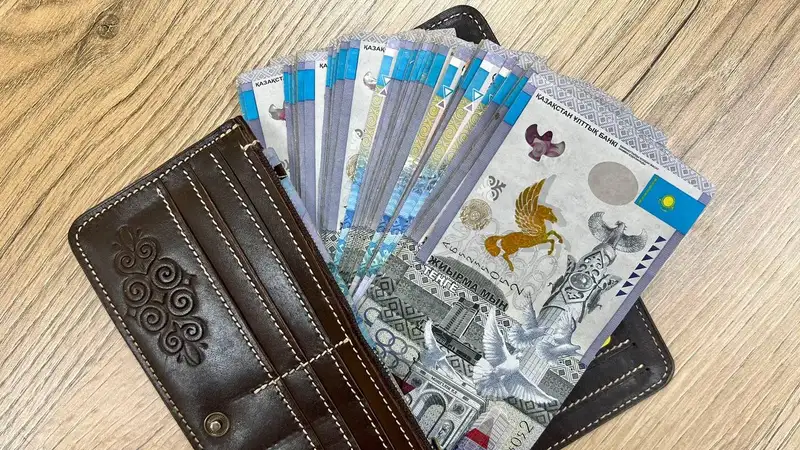 Почти на 19% выросли зарплаты в одном секторе экономики Казахстана