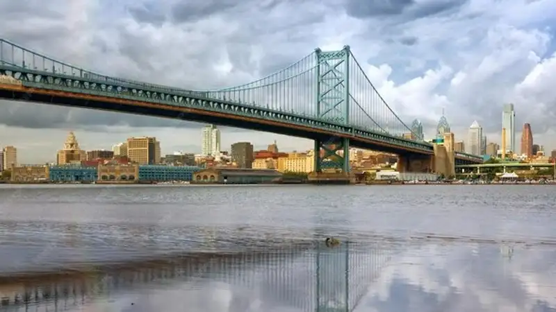 Взрыв на мосту через Ниагарский водопад: следов взрывчатки не обнаружено