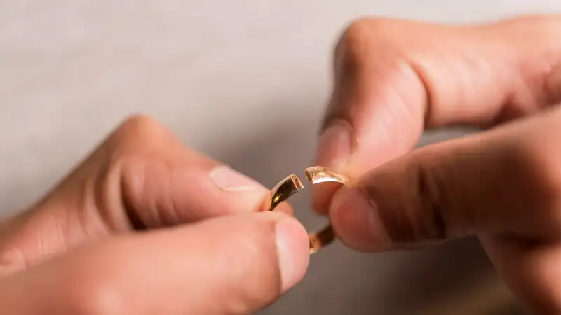 Как доходы влияют на разводы казахстанцев