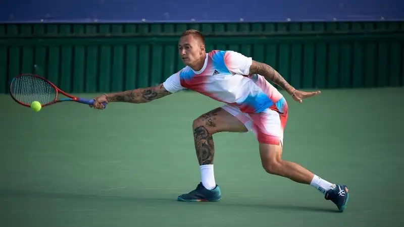 Денис Евсеев вышел в четвертьфинал "Челленджера" в Испании