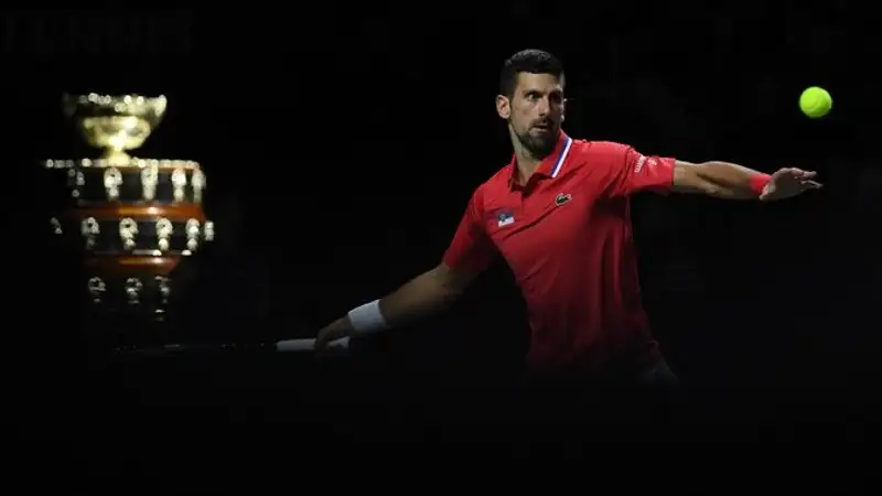 Кубок Дэвиса: Синнер одержал волевую победу над Джоковичем в полуфинальном противостоянии Италия – Сербия