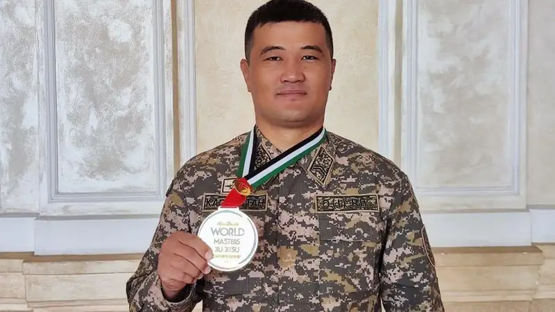 Казахстанский военнослужащий выиграл "золото" на международном турнире по джиу-джитсу