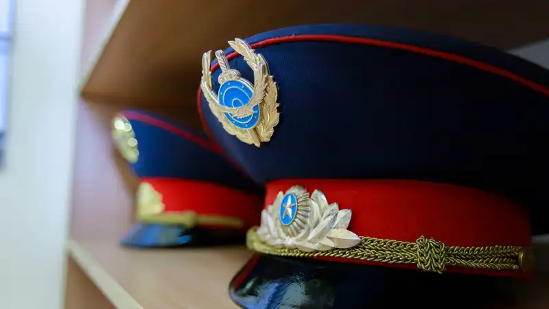 Двух экс-полицейских в Карагандинской области подозревают в краже майнингового оборудования