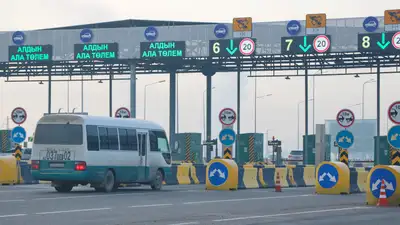 Для чего в Казахстане увеличат количество платных дорог