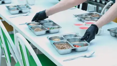 В Казахстане запустили пилотный проект по предоставлению бесплатного питания школьникам