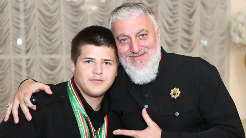 16-летний сын Кадырова получил должность при Минобороны Чечни , фото - Новости Zakon.kz от 29.11.2023 07:05