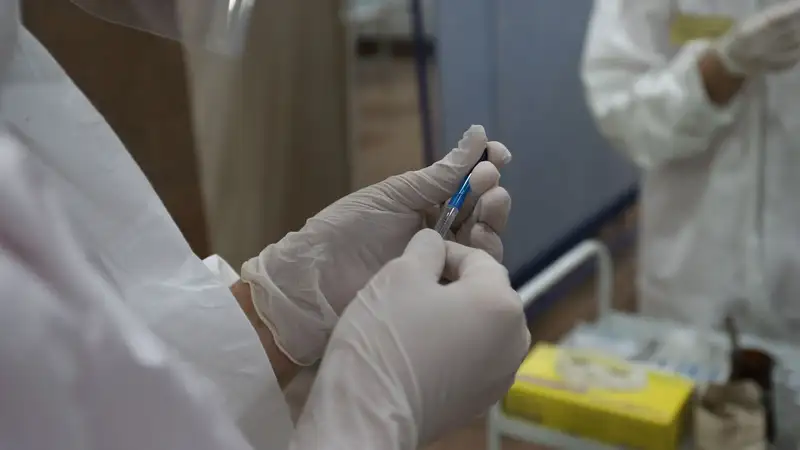 Ввести ответственность для антиваксеров предложил депутат