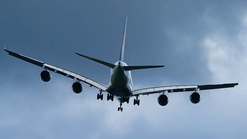 Летевший из Москвы в Узбекистан самолет экстренно сел в Актобе