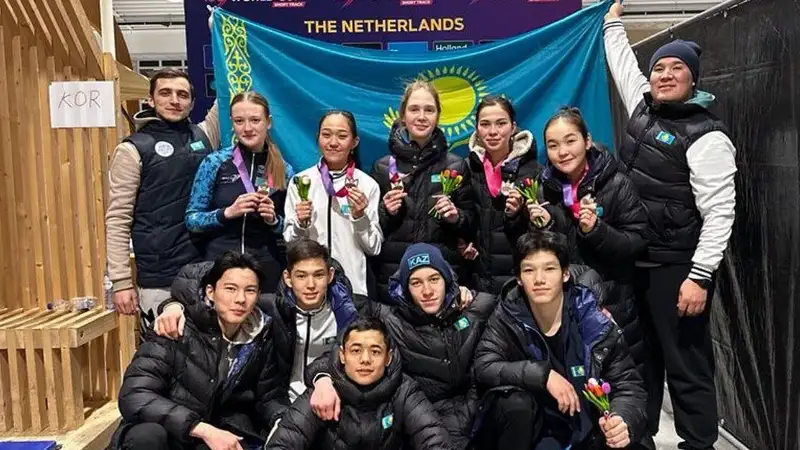 Казахстанские юниоры завоевали две бронзы на Кубке мира по шорт-треку
