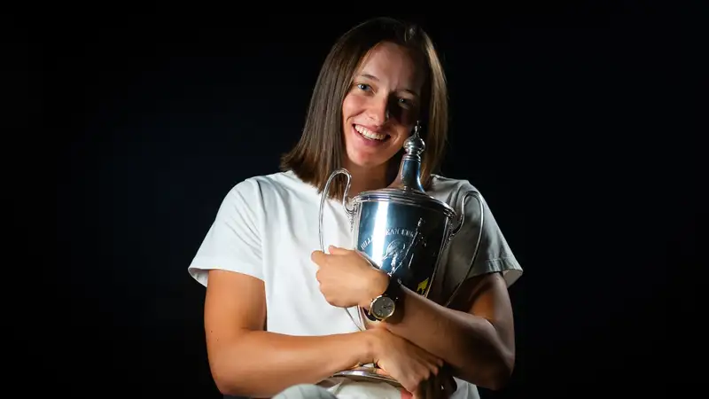 Ига Швёнтек стала лучшей теннисисткой десятилетия по числу побед за один сезон