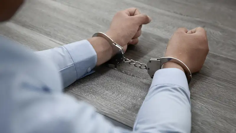 Спецоперация в Алматы: полиция задержала группу рэкетиров