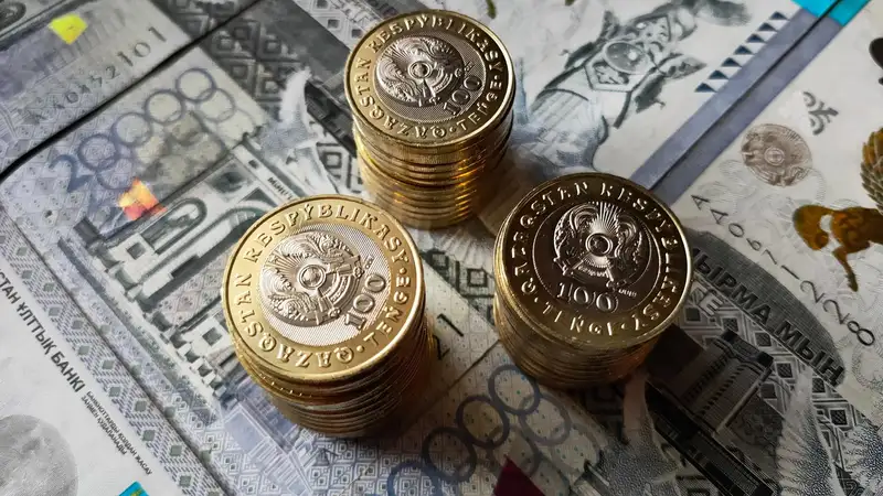 Токаев "обещает" казахстанцам небывалые выплаты