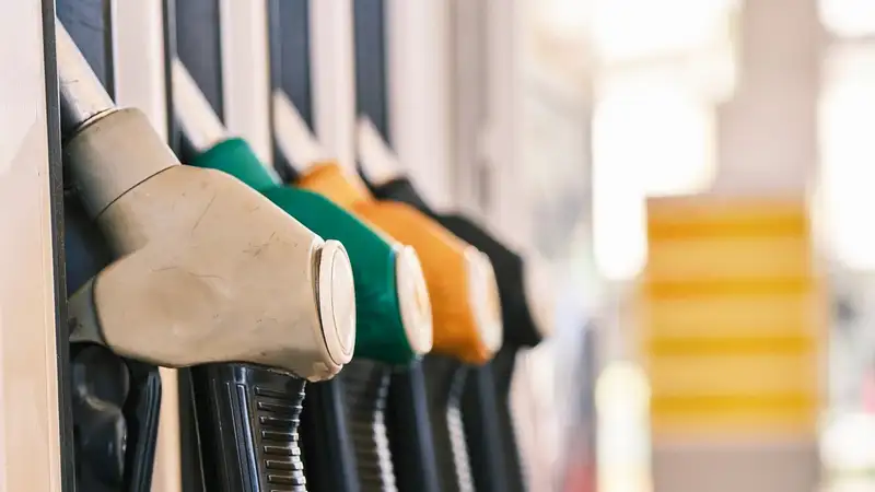 По всему Узбекистану ограничили работу газозаправок