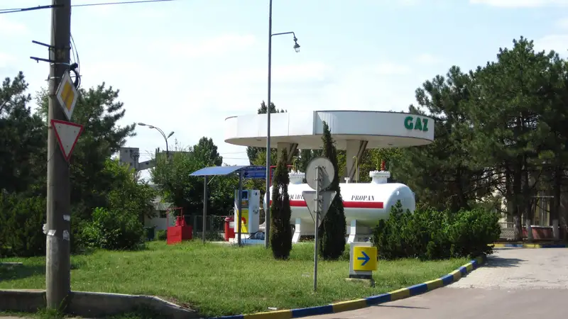 автозаправка для газовых авто , фото - Новости Zakon.kz от 10.12.2023 12:15