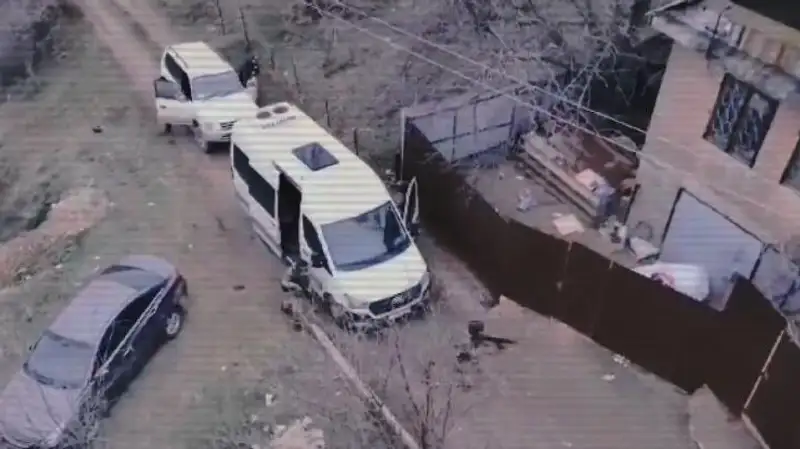 Иностранец организовал крупную нарколабораторию на дачах Алматинской области