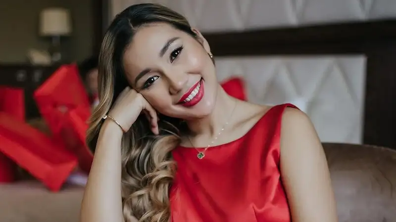 Популярная Маржан Отеген растрогала Казнет душевным видео с мамой