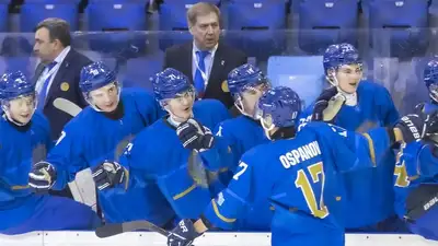 Казахстан одержал волевую победу на молодежном ЧМ-2023 по хоккею, фото - Новости Zakon.kz от 12.12.2023 10:02