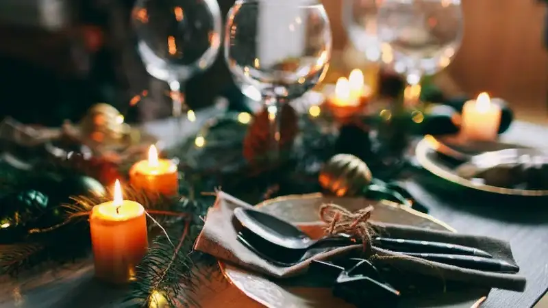 Нарколог рассказал, как не перепить за новогодним столом
