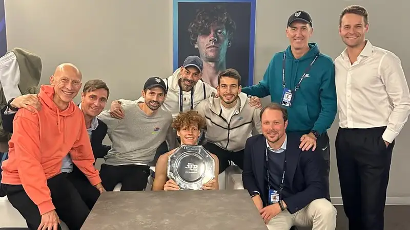 Даррен Кэхилл и Симоне Ваньоцци стали победителями ежегодной премии Ассоциации теннисистов-профессионалов (ATP) в номинации Тренер года