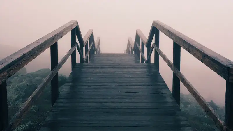 В Павлодаре из-за сильного мороза треснул мост