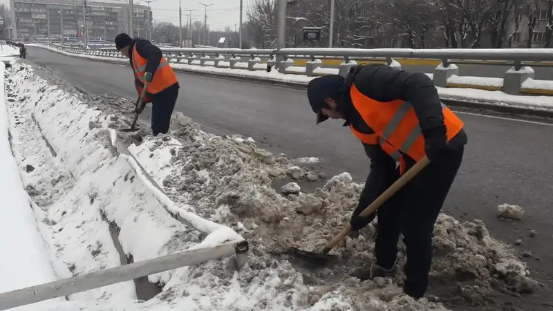 Когда уберут снег с дорог Алматы