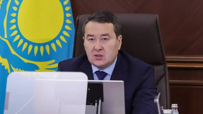 Смаилов пригрозил замакимам из-за ситуации с мусором