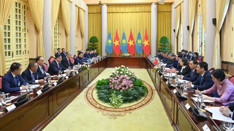 переговоры во Вьетнаме, фото - Новости Zakon.kz от 20.12.2023 09:20