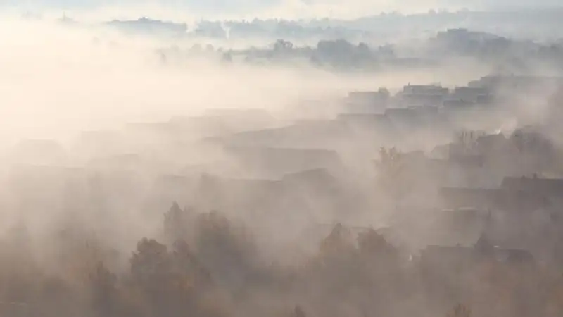 Повышенное загрязнение воздуха прогнозируют в Атырау , фото - Новости Zakon.kz от 20.12.2023 08:51