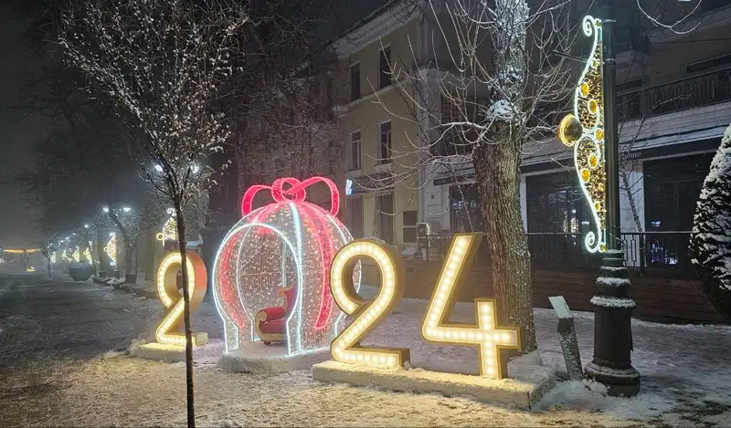 оформление города к новому году, фото - Новости Zakon.kz от 22.12.2023 09:42