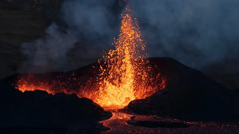 Исландцам наконец разрешили вернуться домой после извержения вулкана