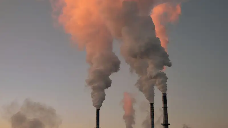 О повышенном загрязнении воздуха предупредили жителей семи городов Казахстана
