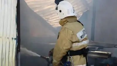 крупный пожар в Есике, фото - Новости Zakon.kz от 24.12.2023 11:01