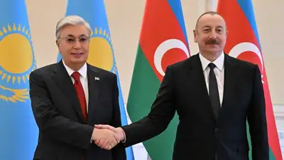 Токаев поздравил Алиева и подтвердил планы посетить в 2024 году Азербайджан, фото - Новости Zakon.kz от 24.12.2023 18:55