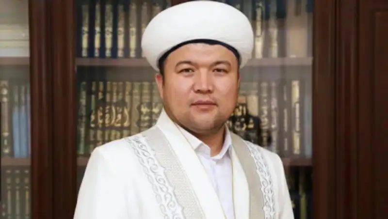 Главный имам Алматы Еркинбек Шокай рассказал, как правильно совершать хадж