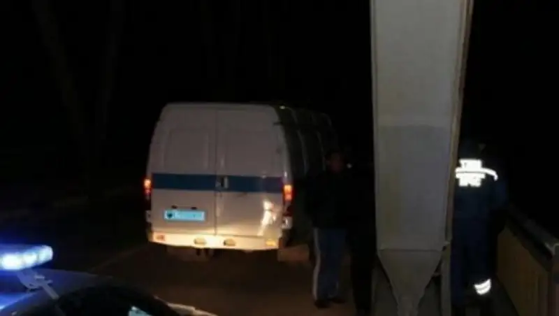 В Уральске парень сбросился с моста на глазах у родственников