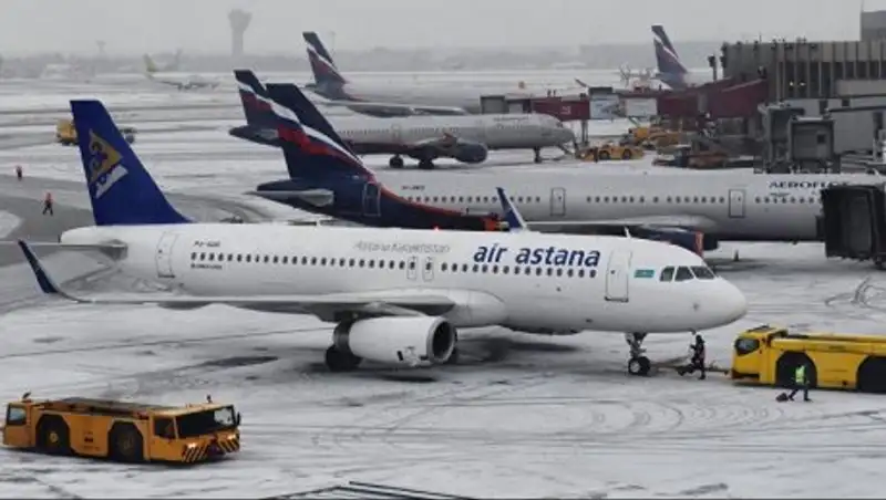 Названа причина экстренной посадки самолета Airbus A320 в Атырау