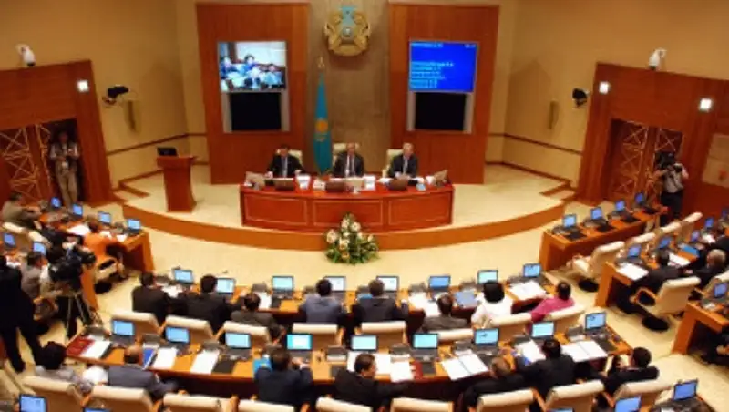 Законопроект «О противодействии коррупции» одобрен Мажилисом