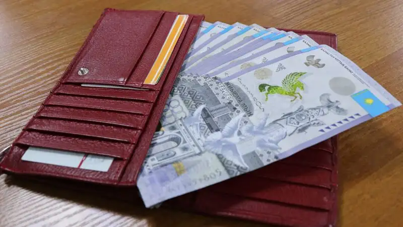 Пособия-2023: сколько получают многодетные казахстанские семьи