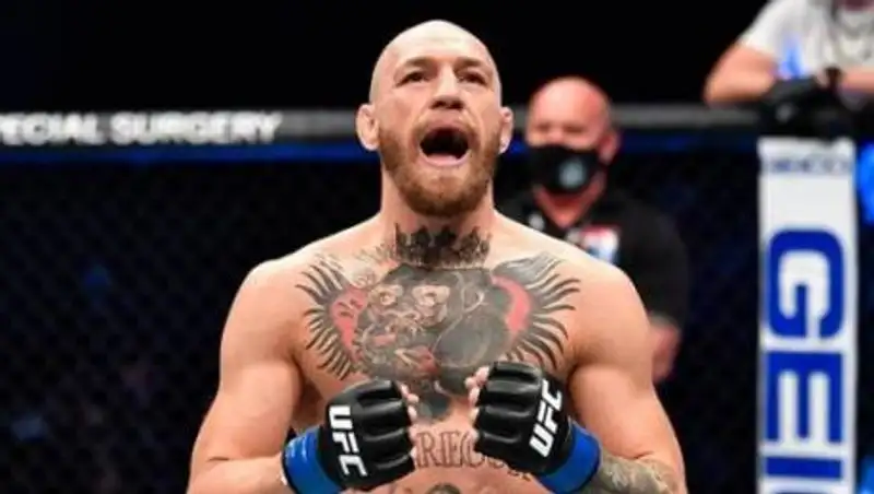 Конор Макгрегор ведет переговоры о покупке легендарного футбольного клуба