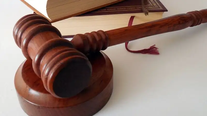 За продажу молока оштрафовали владельца супермаркета в Атырау