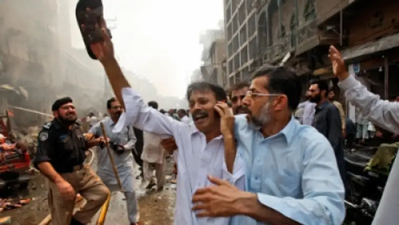 Ураган в Пакистане унес жизни 37 человек