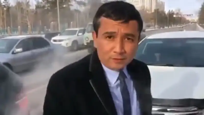 Видео с "сотрудником Антикоррупционной службы" появилось в Сети