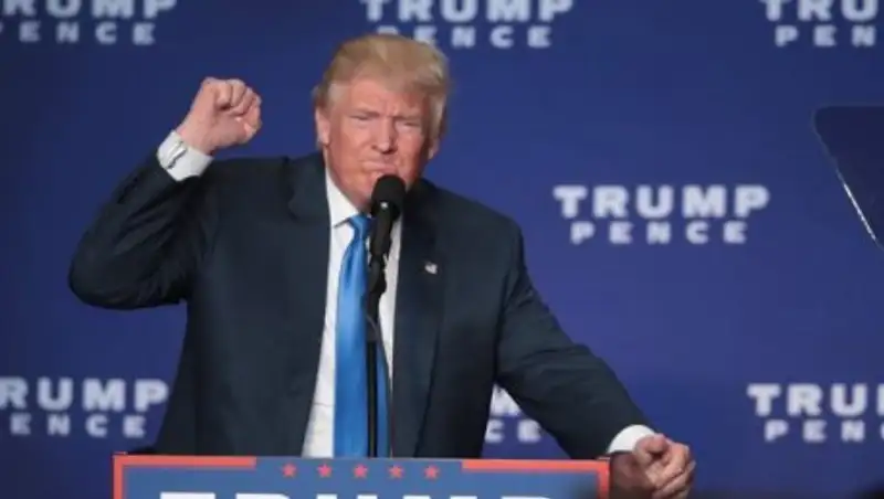 Трамп заявил, что в случае победы может встретиться с Путиным до инаугурации