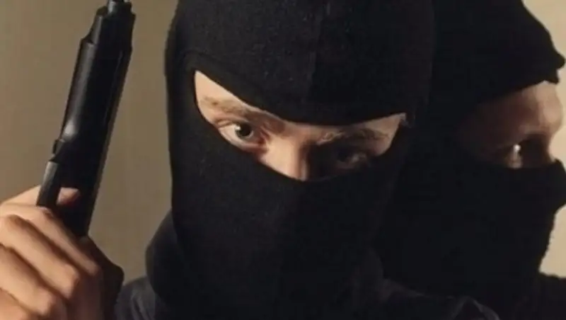 16-летний охранник букмекерской конторы в Актау едва не стал жертвой преступления