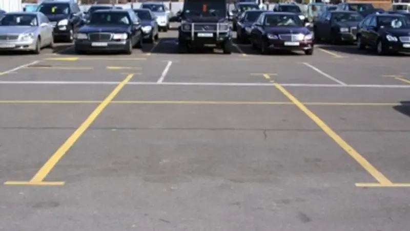 В Кокшетау бизнесмены отвоевали у властей землю для парковки