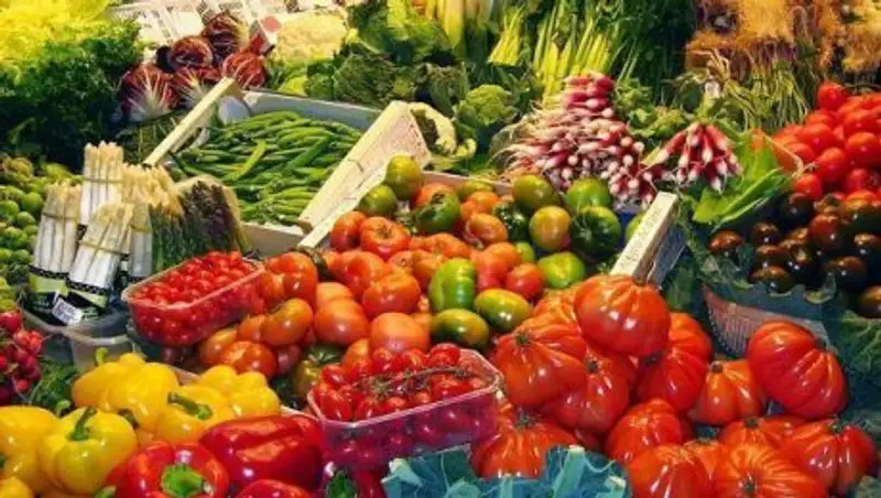 Сагинтаев поручил контролировать цены на продукты перед Наурызом