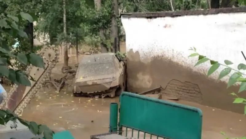 Сотрудники онкологического центра перечислили однодневную зарплату пострадавшим от селя