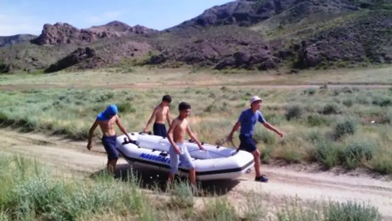 Воспитанники военно-патриотического клуба из Алматы спасли женщину, пострадавшую в горах